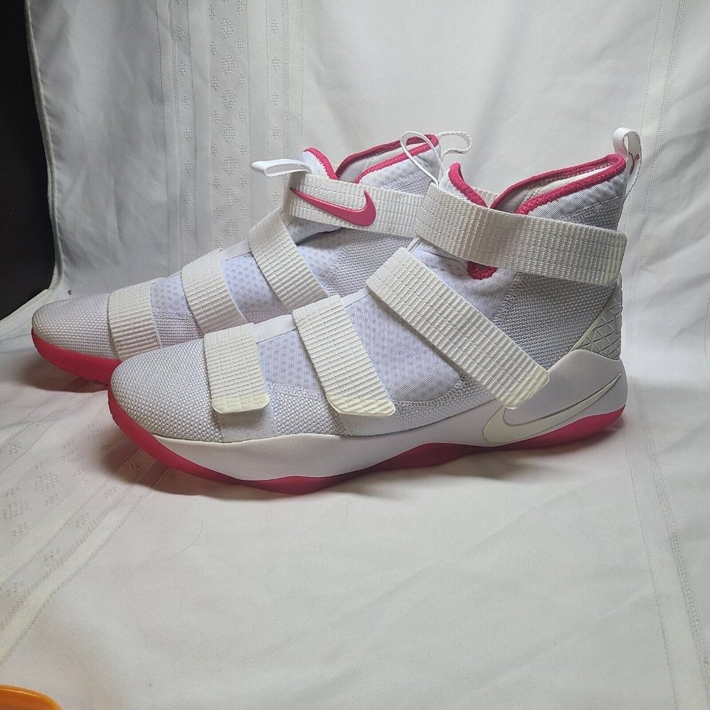 Nike Lebron Soldier XI 11 EP 897644-102  Kay Yow Breast Cancer THINK PINK SZ 17